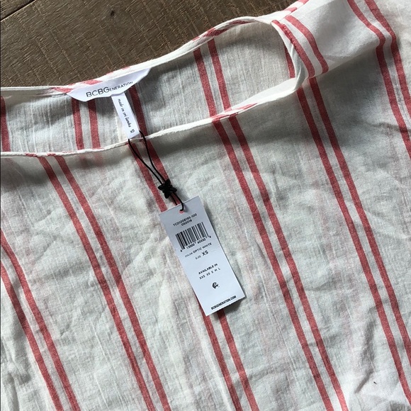 NEW BCBGeneration Ruffle Sleeve Striped Top - Picture 7 of 8
